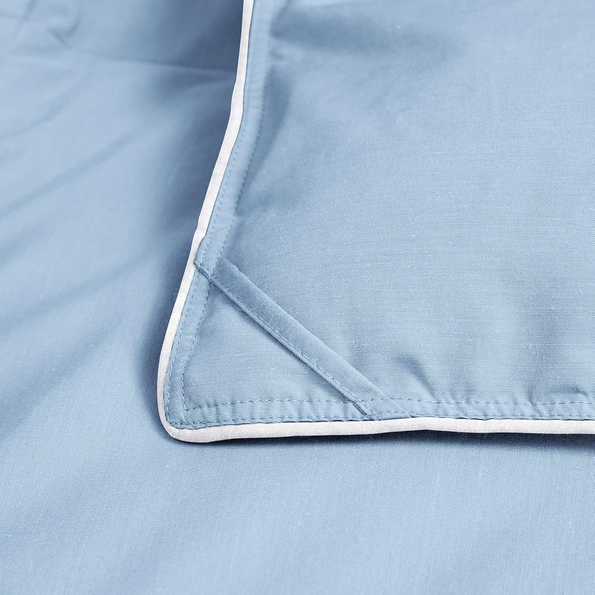 Premium Down Comforter 3D Baffle Box Design